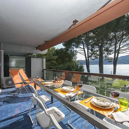 Residenza Ludovica By The Angera